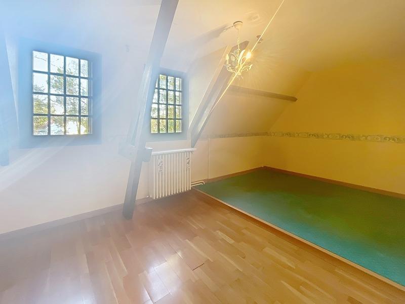 Maison - 211 m² - 8 pièces