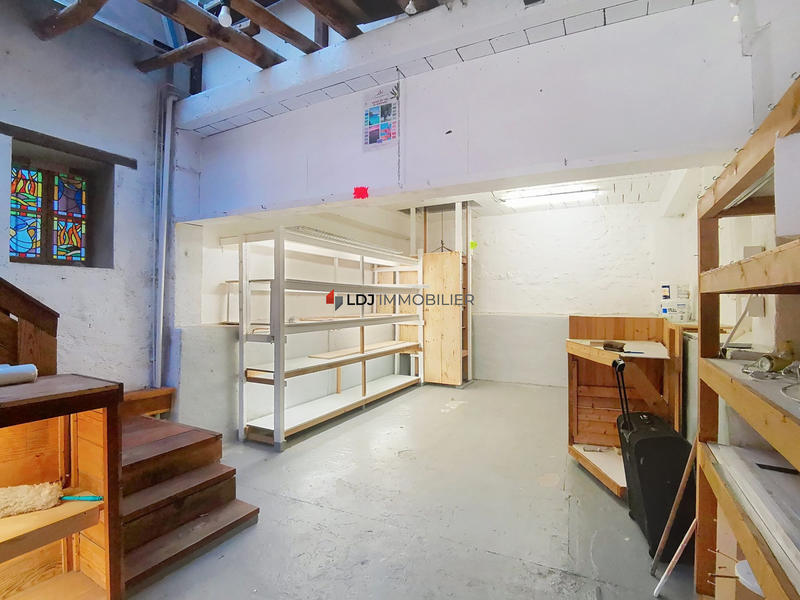 Local commercial - 147 m² - 3 pièces