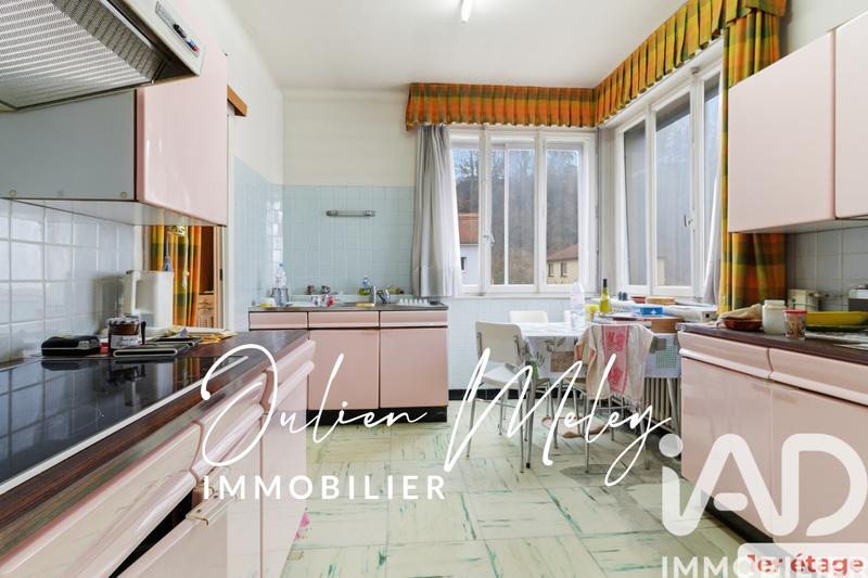 Maison - 185 m² - 10 pièces