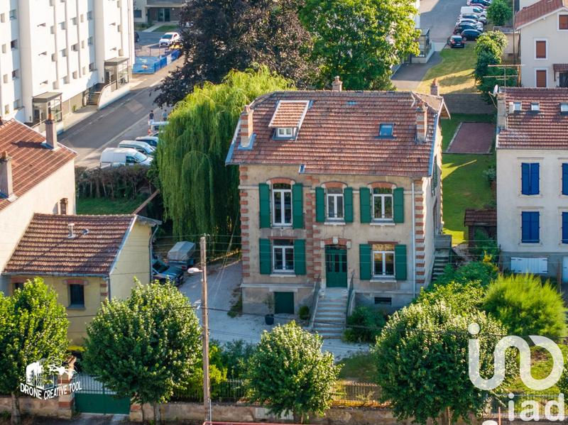 Maison - 323 m² - 13 pièces