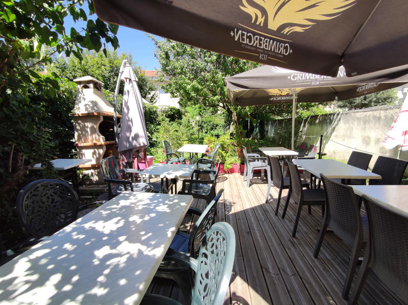 Fonds de commerce - Magasins - 200 m²