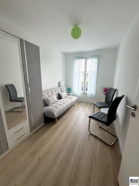 Maison traditionnelle - 82 m² - 5 pièces