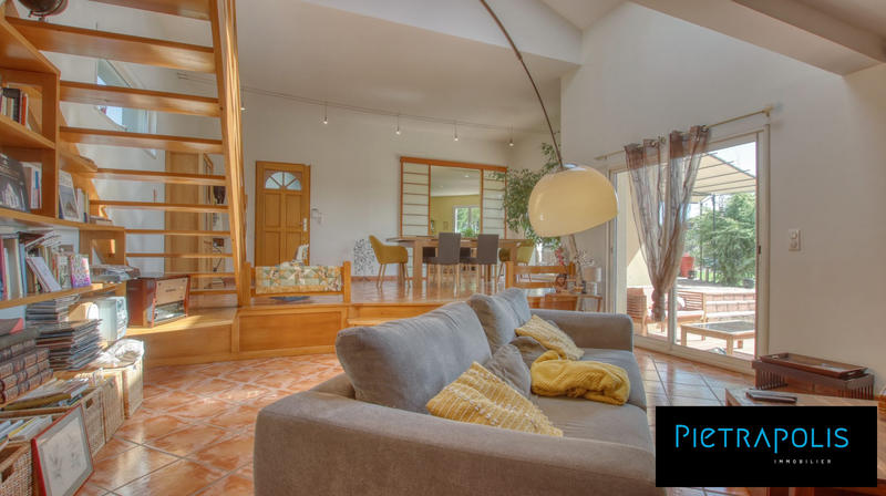Villa - 204 m² - 8 pièces