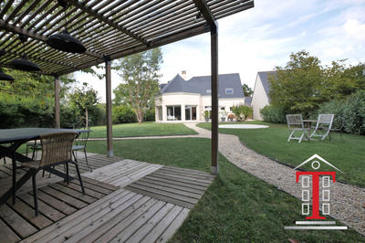 Maison - 202 m² - 8 pièces