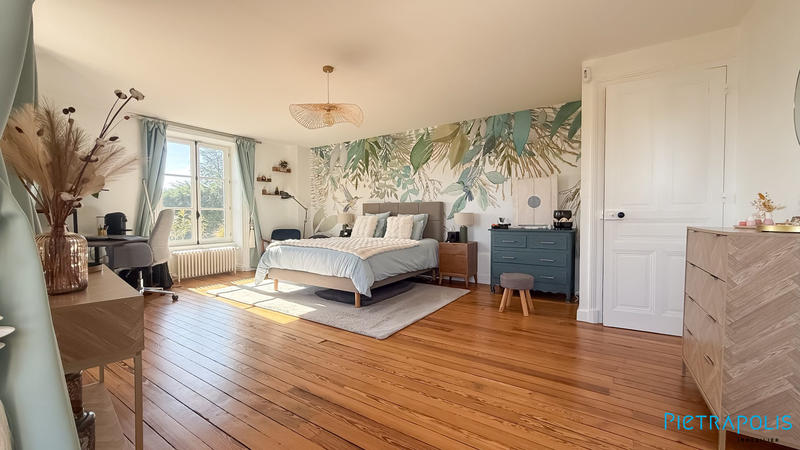 Maison ancienne - 247 m² - 9 pièces