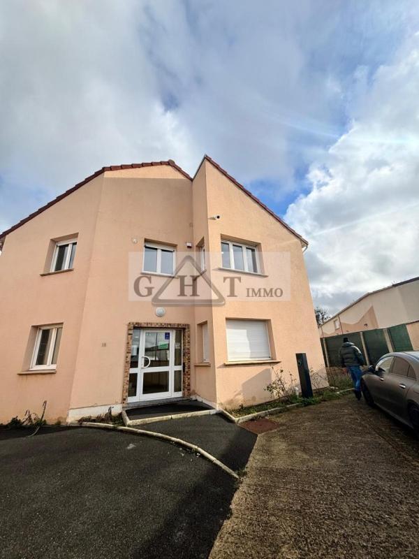 Entrepôt - 1 170 m²