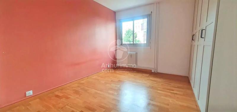 Appartement - 95 m² - 5 pièces