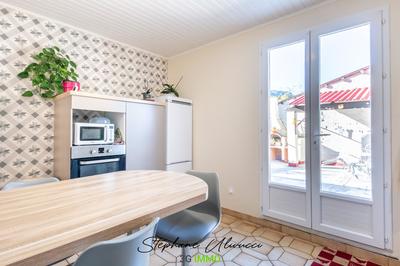 Maison - 145 m² - 11 pièces