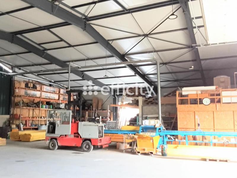 Bureau - 2 200 m² - 7 pièces