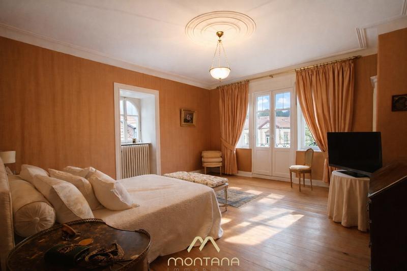 Château - 258 m² - 8 pièces