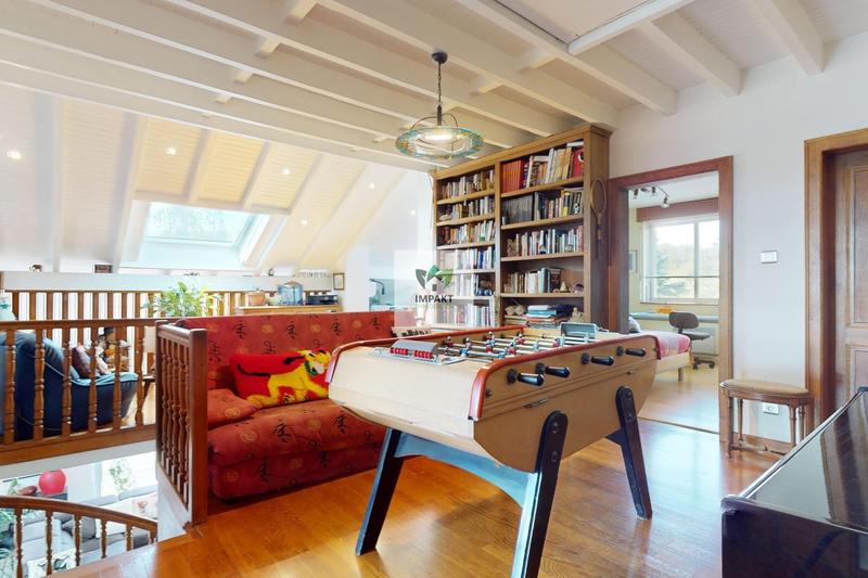 Villa - 231 m² - 8 pièces