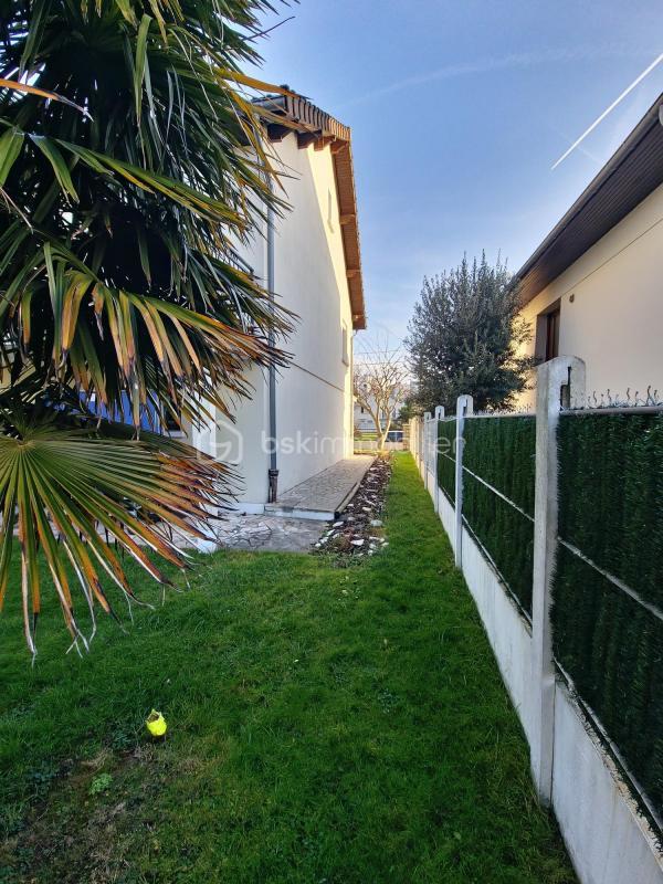 Maison - 165 m² - 8 pièces