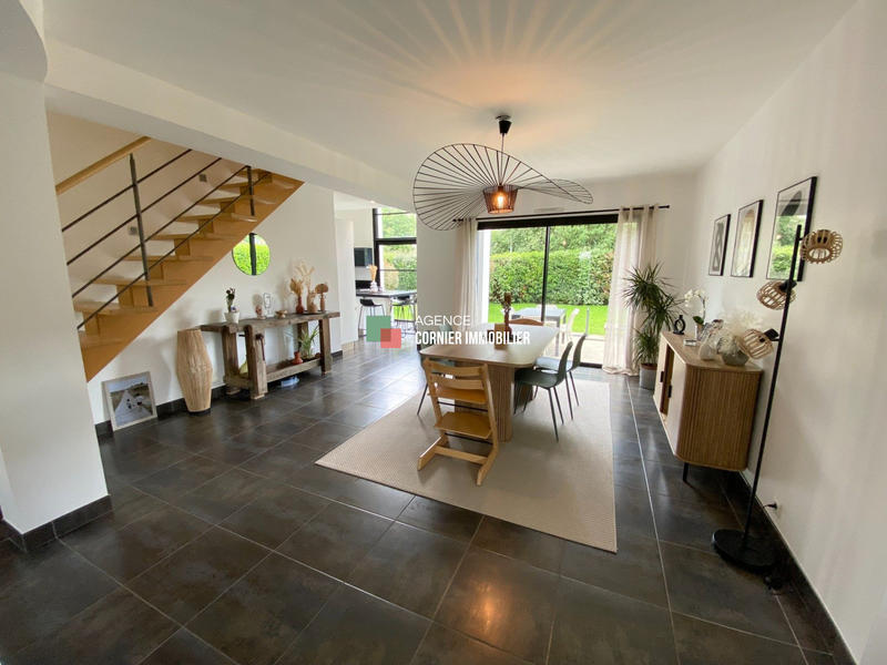 Maison - 152 m² - 6 pièces