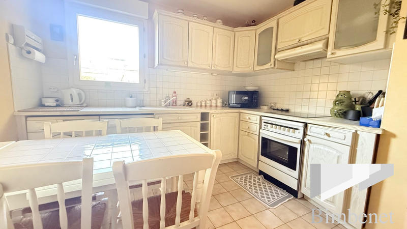 Appartement - 80 m² - 4 pièces