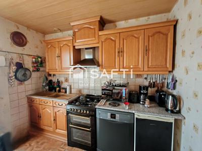 Maison - 90 m² - 5 pièces