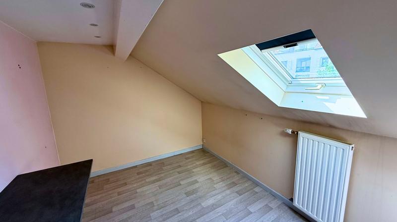 Maison - 210 m² - 10 pièces