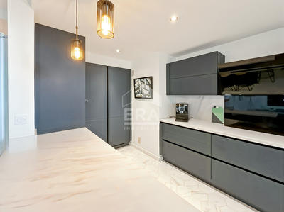 Appartement - 90 m² - 4 pièces