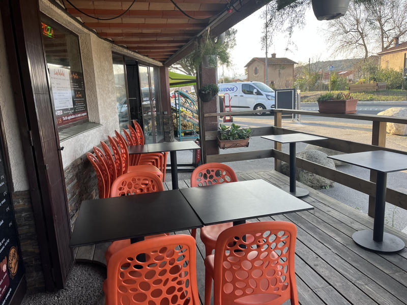 Fonds de commerce - Magasins - 63 m²