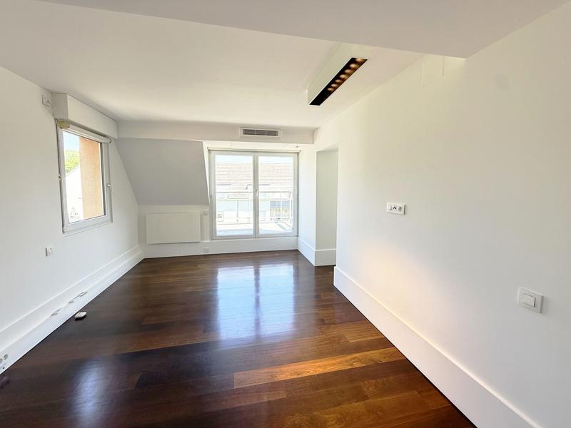 Appartement - 272 m² - 6 pièces