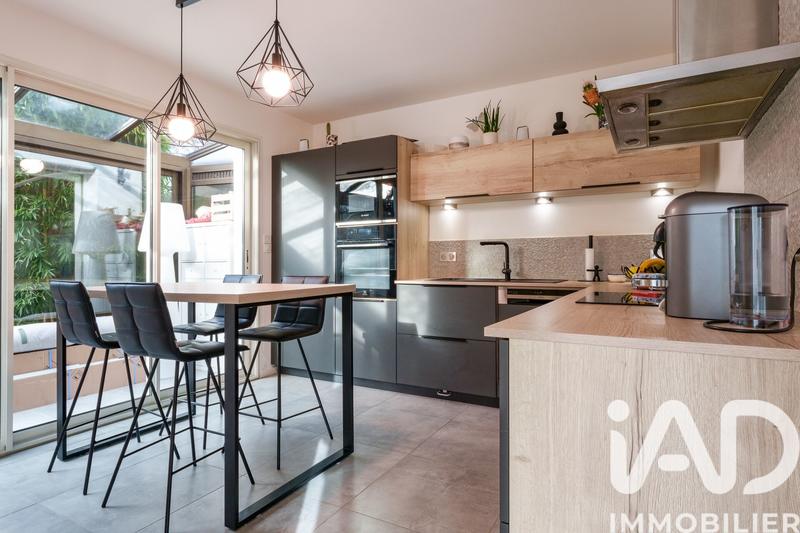 Maison - 144 m² - 6 pièces