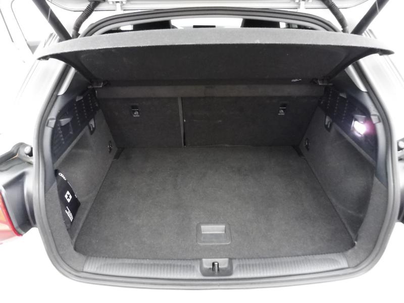 Audi Q2 30 Tdi 116 Bvm6 s line Keyless Entry Cle Confort / Hayon Electrique Camera Recul Financement Credit ou Loa Possible