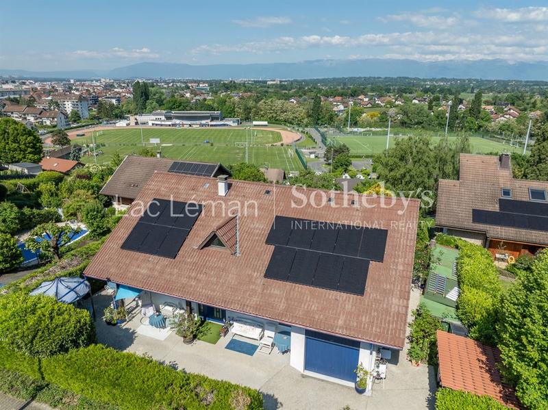 Maison - 180 m² - 6 pièces