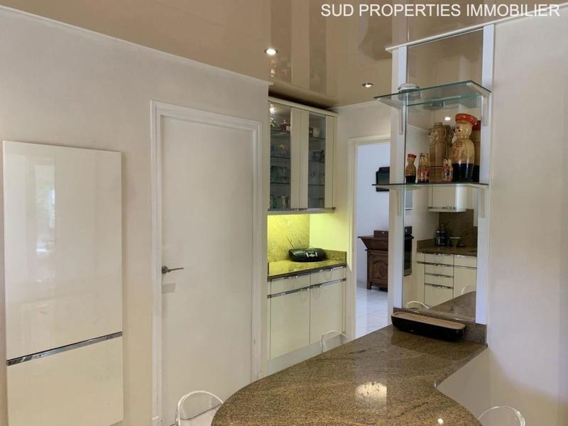 Villa - 300 m² - 7 pièces