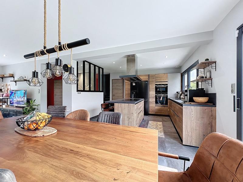 Maison contemporaine - 136 m² - 7 pièces