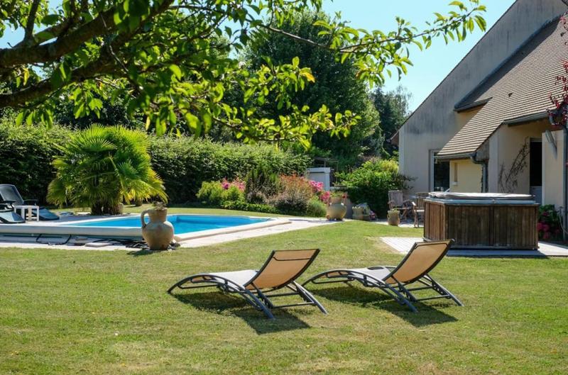 Pavillon - 264 m² - 8 pièces