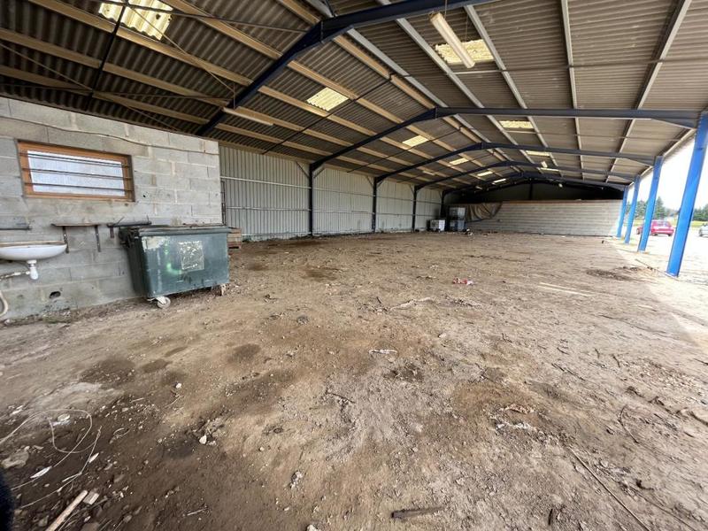 Maison ancienne - 530 m² - 3 pièces