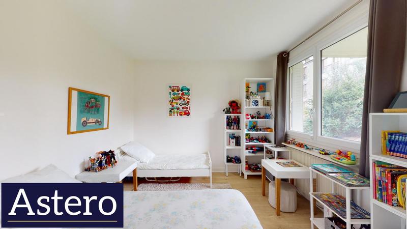 Appartement - 80 m² - 4 pièces