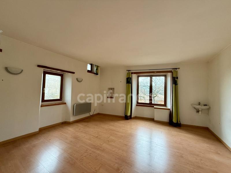 Maison - 352 m² - 6 pièces