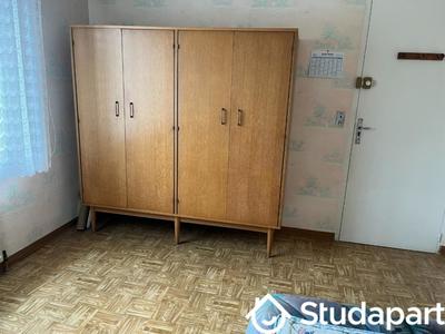 Chambre - 12 m² - 1 pièce