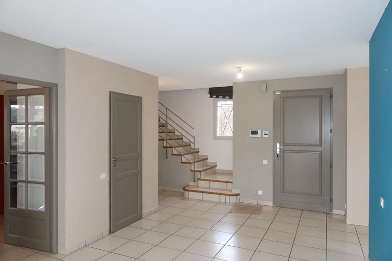 Maison - 228 m² - 7 pièces