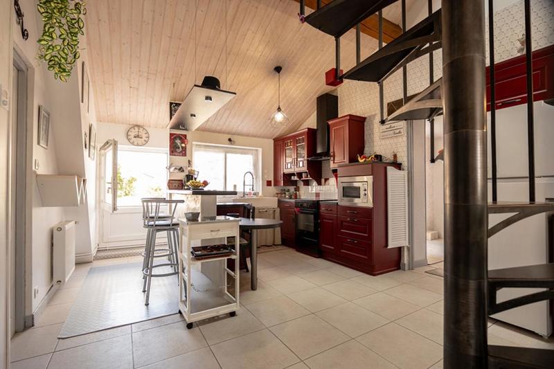 Maison - 186 m² - 8 pièces