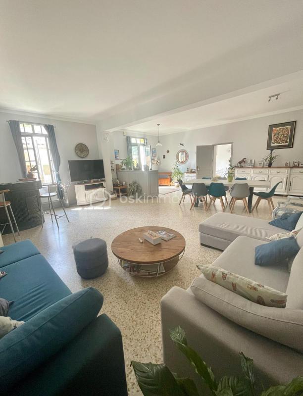 Demeure - 268 m² - 7 pièces