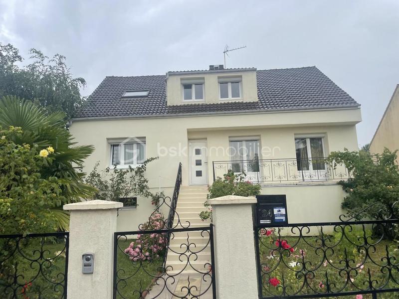 Maison de ville - 146 m² - 7 pièces