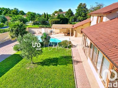 Maison - 182 m² - 7 pièces