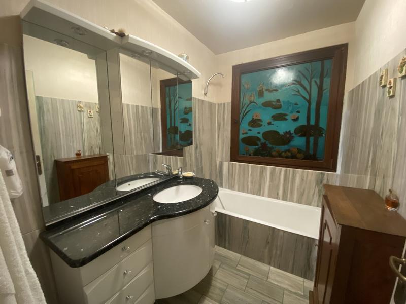 Maison traditionnelle - 130 m² - 7 pièces