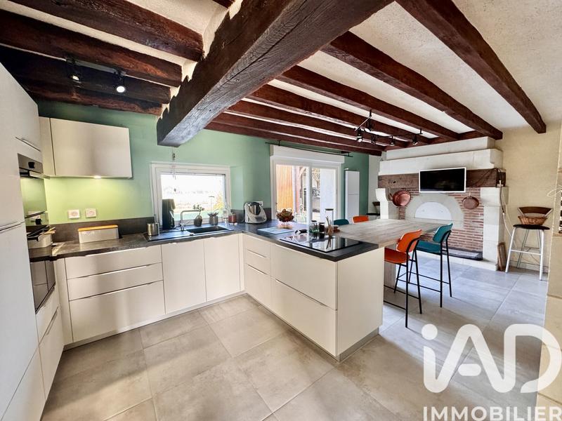 Maison - 279 m² - 11 pièces