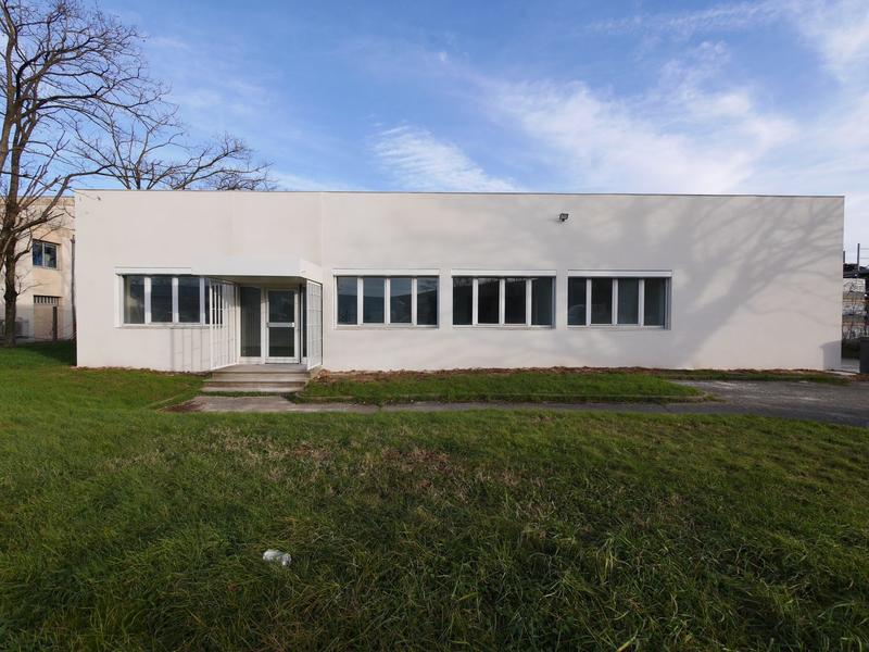 Local d'activités - 246 m² - 3 pièces