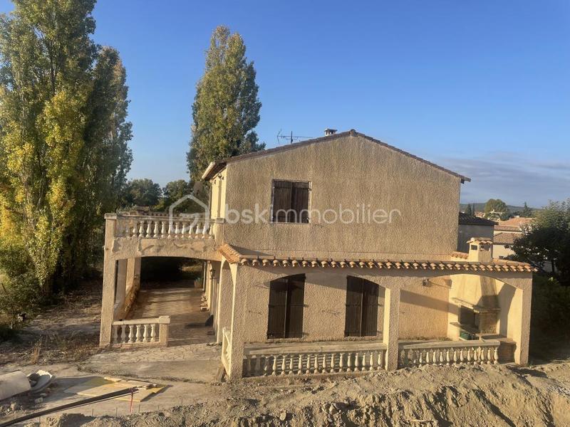 Maison - 140 m² - 5 pièces