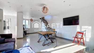 Maison - 95 m² - 4 pièces