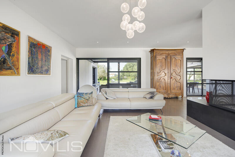 Propriété - 298 m² - 7 pièces