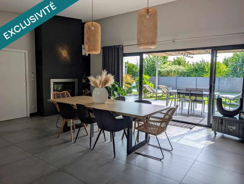 Maison - 220 m² - 9 pièces