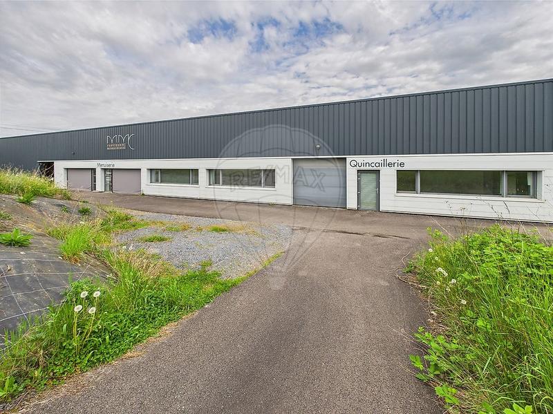 Local commercial - 1 260 m² - 10 pièces