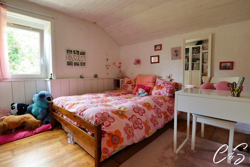 Maison - 95 m² - 5 pièces