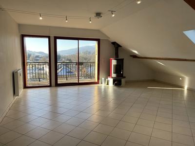 Appartement - 90 m² - 3 pièces