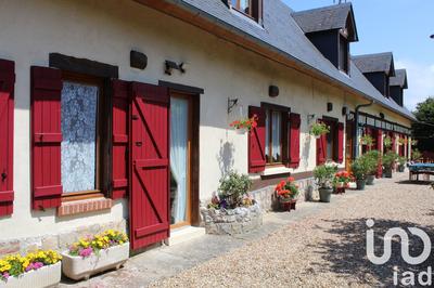 Maison - 250 m² - 9 pièces