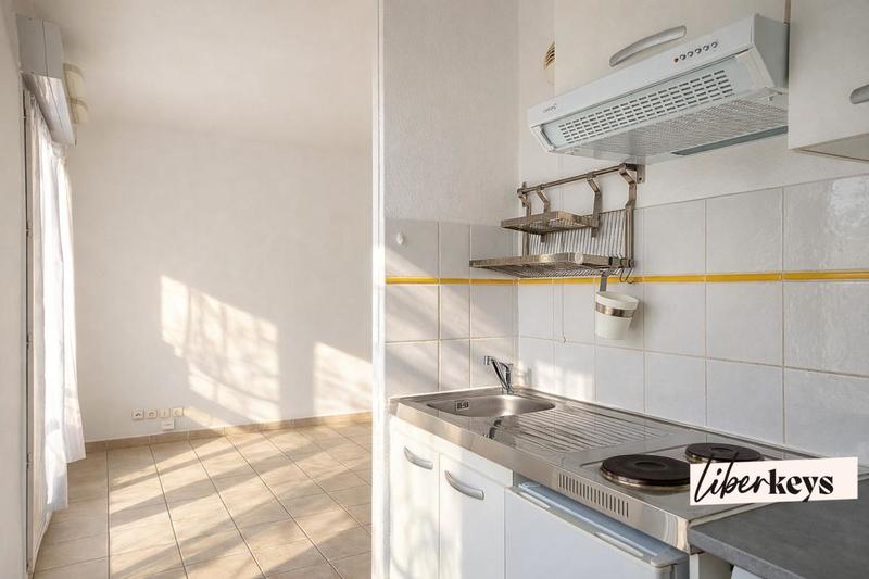 Studio - 28 m² - 1 pièce